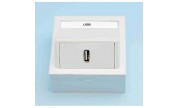 USB-uttag med väggpanel